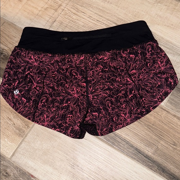 Lululemon speed up OG shorts sz4 2.5” no liner - Picture 2 of 3